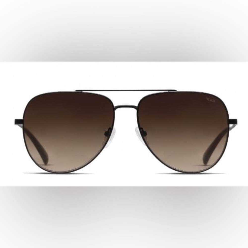 Tumi Black Unisex Pilot Aviator Sunglasses 
CLASSIC!